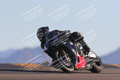 media/Nov-06-2023-Moto Forza (Mon) [[ce023d0744]]/3-Intermediate Group/Session 5 (Turn 9)/